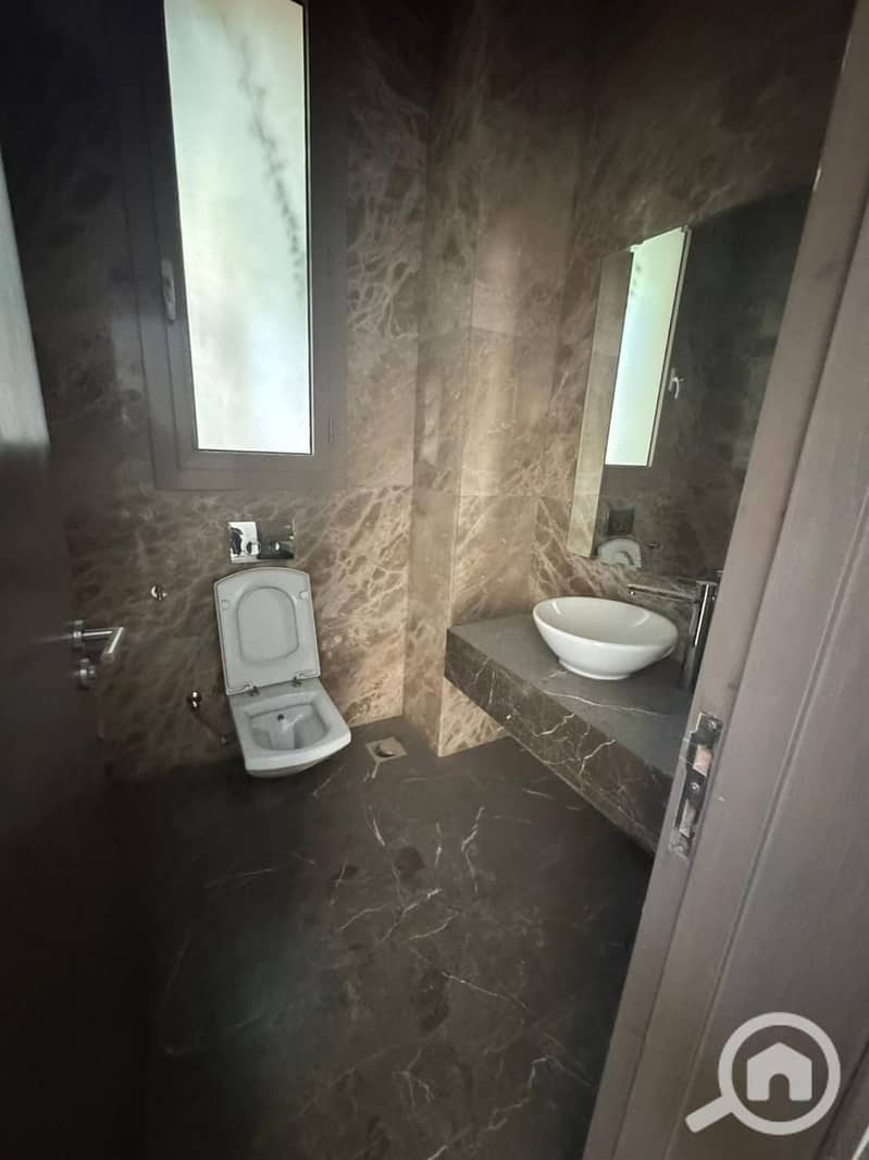 12 WhatsApp Image 2025-10-01 at 18.42. 10_fb26785f. jpg