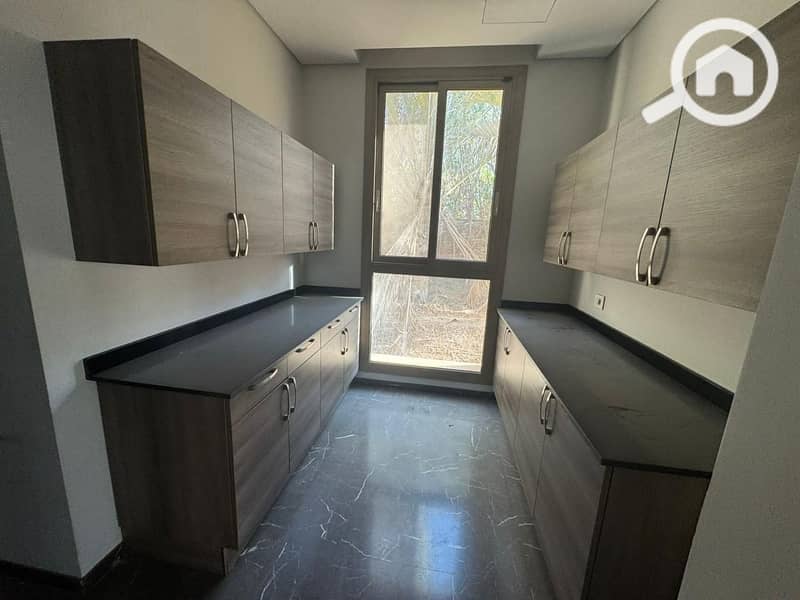 14 WhatsApp Image 2025-10-01 at 18.42. 11_9086a991. jpg