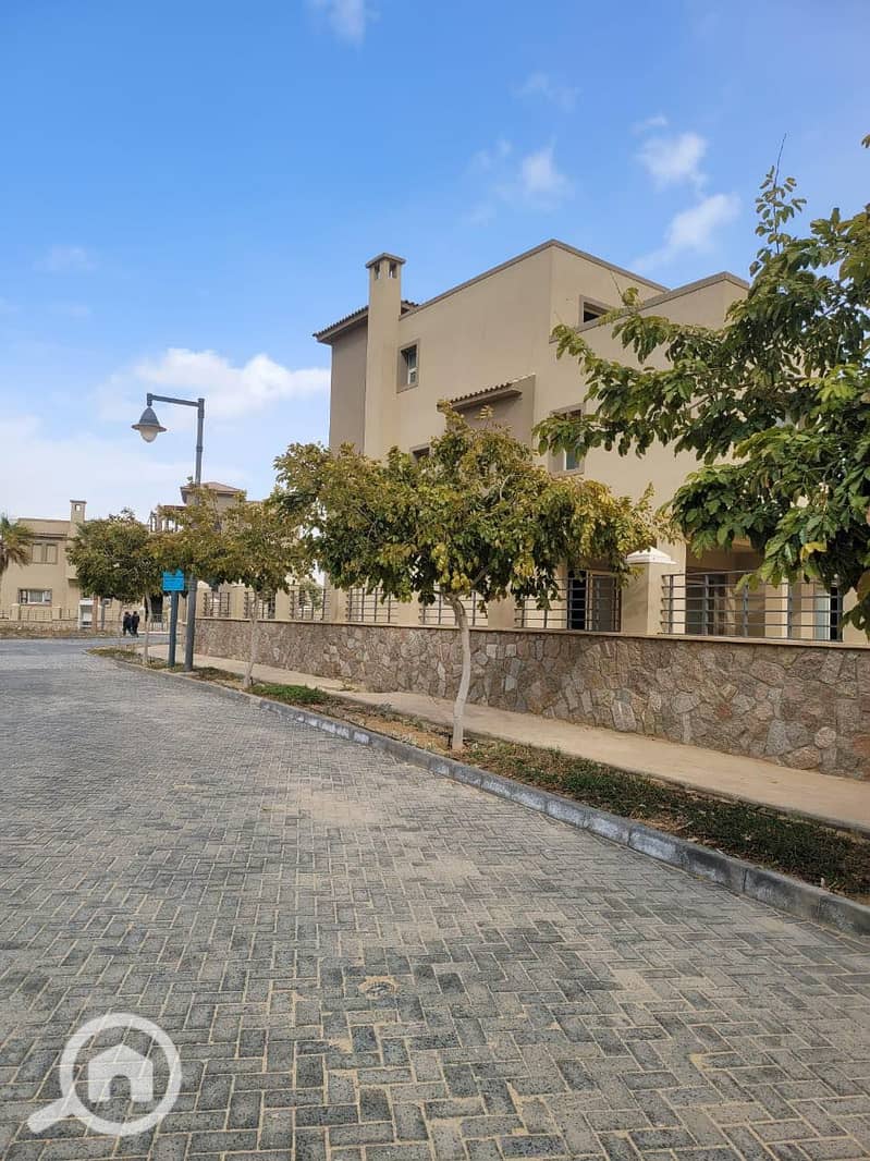 2 9a31e289-bac9-4898-841a-1c1ecab38eeb. jpg