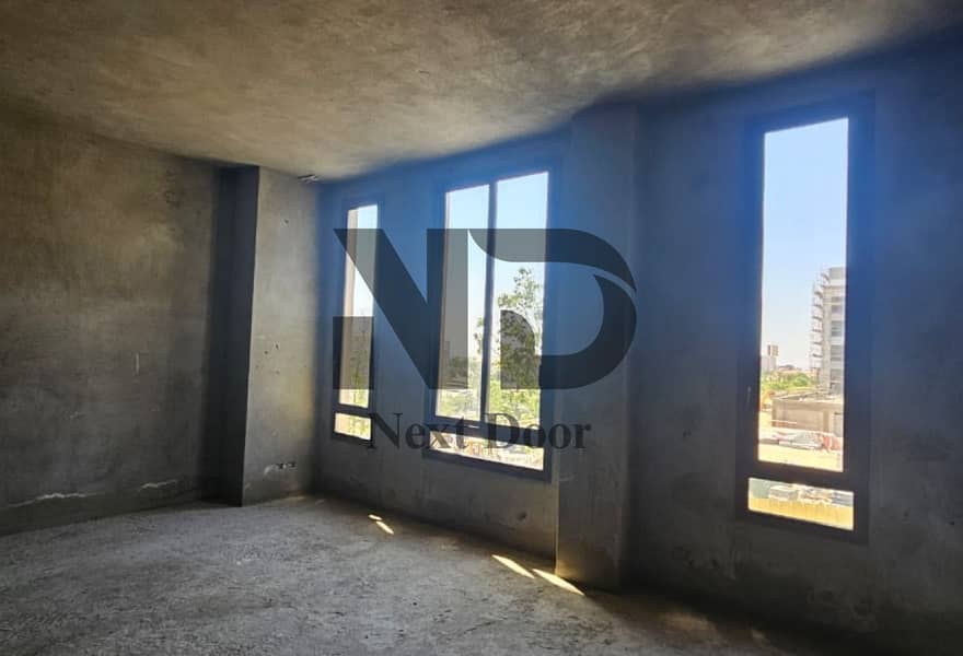 11 ece80129-4b13-40b9-b549-59905659ca56. jpg