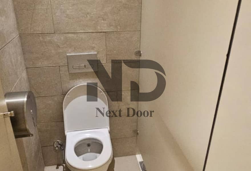 12 af9de702-9433-48a0-8901-bc242787eabd. jpg