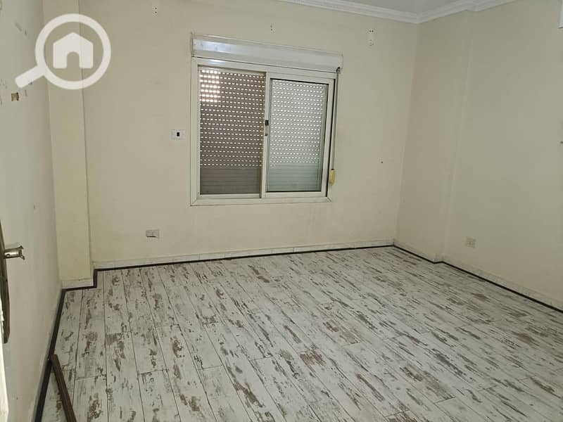 7 6c1b6b22-0581-460c-9ccf-a97e972eb36d. jpeg