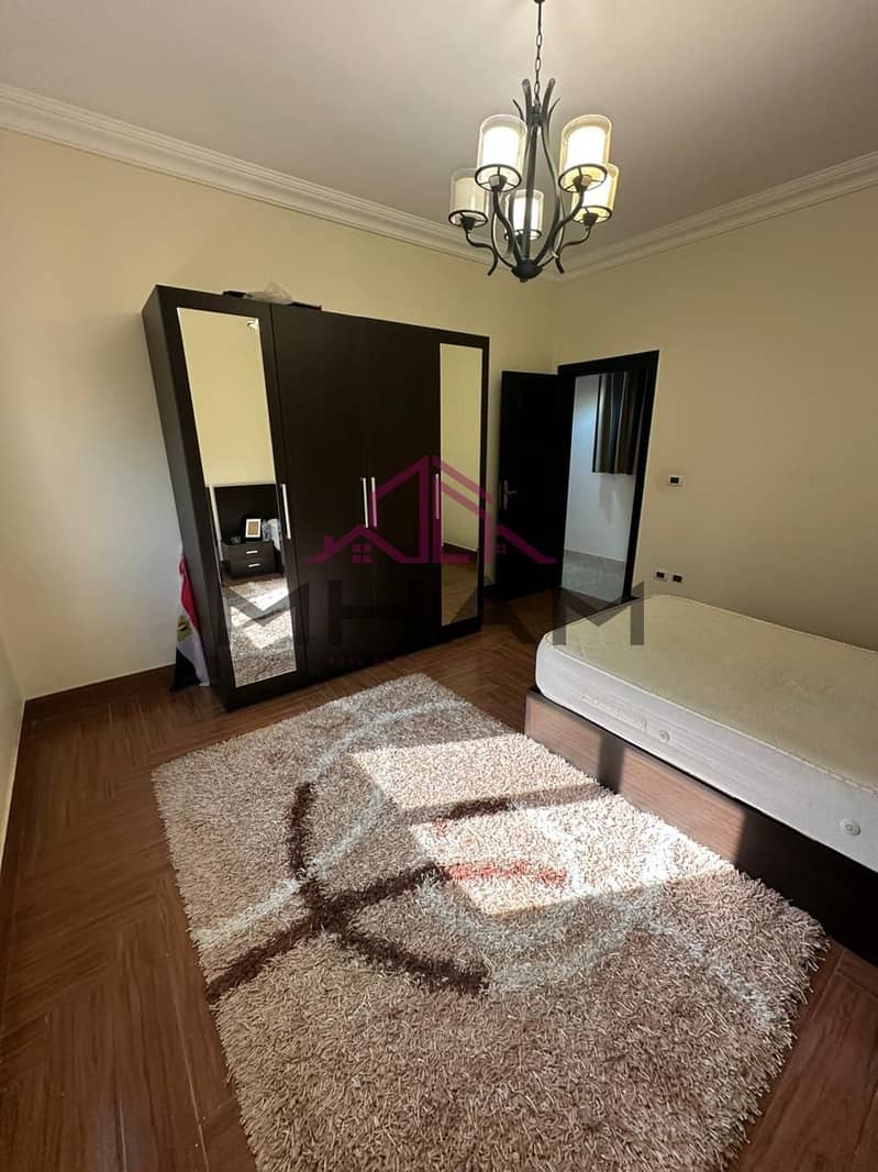 2 photo_5985503498323299197_y. jpg