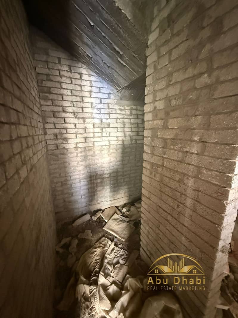 5 326eb280-8e1d-4ccf-82c3-38fbd9be6cbf. jpg