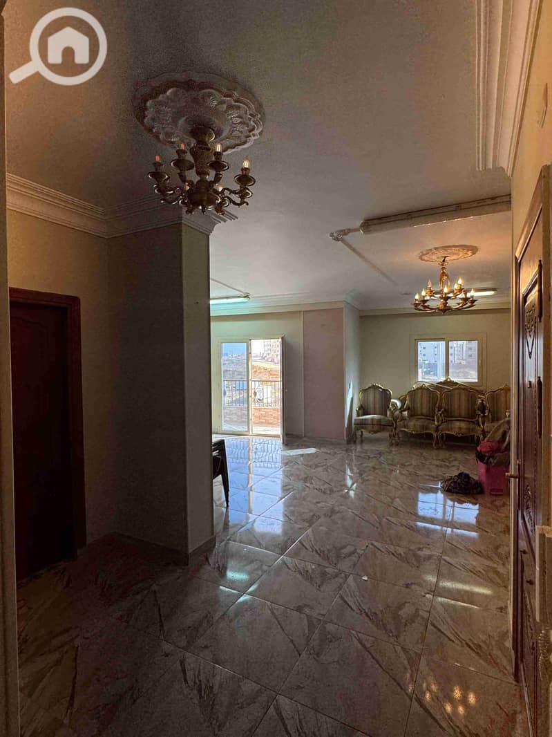 1000511763. jpg 1000511763. jpg