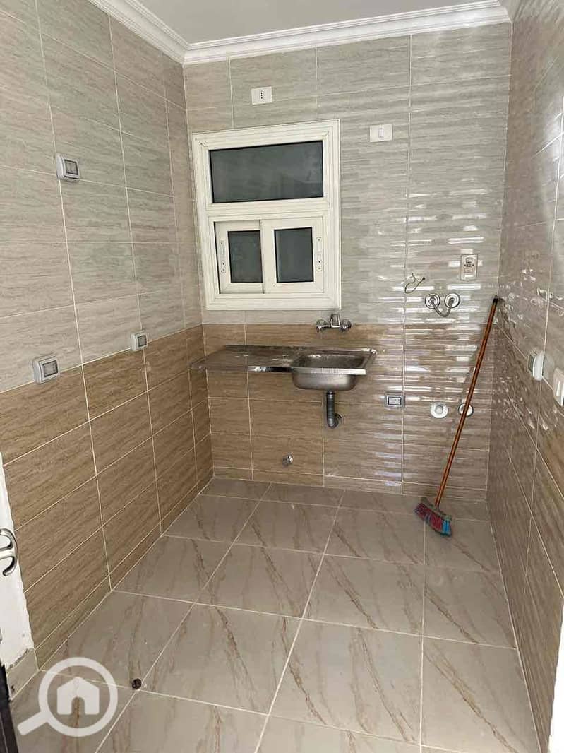 5 a4a85683-581c-4829-b563-9f5a74143528. jpg