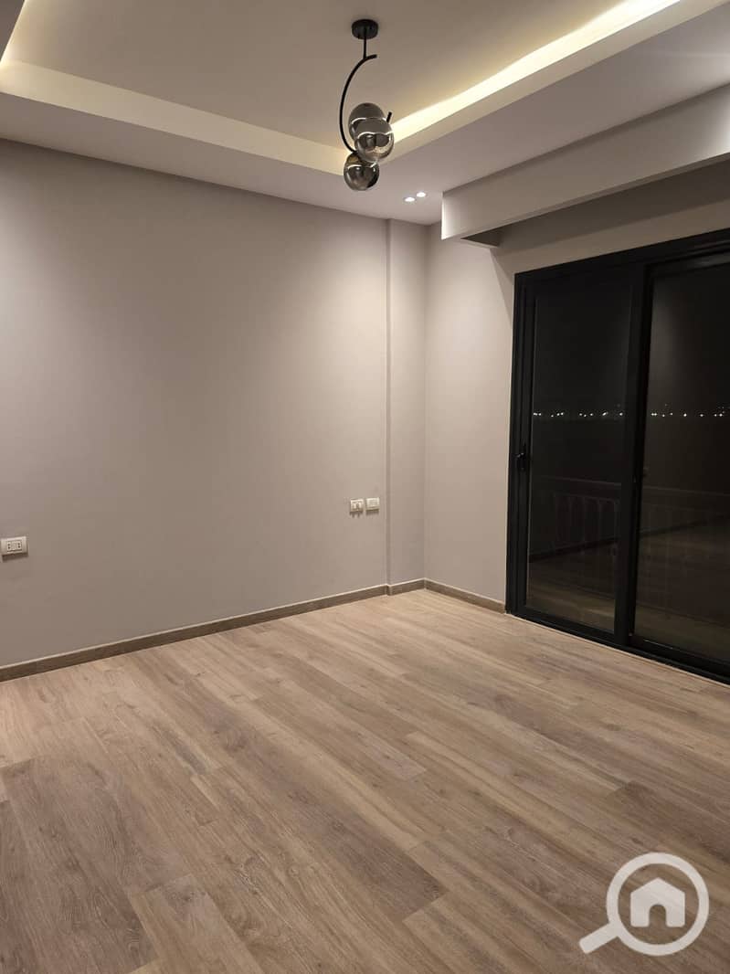 7 93c76cea-503b-4957-8e67-6b9eaf85a7c6. jpg