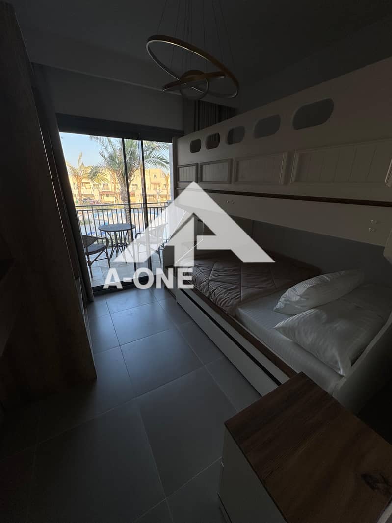 10 232f8d36-d219-44b5-aea4-c03f4238ce09. jpg