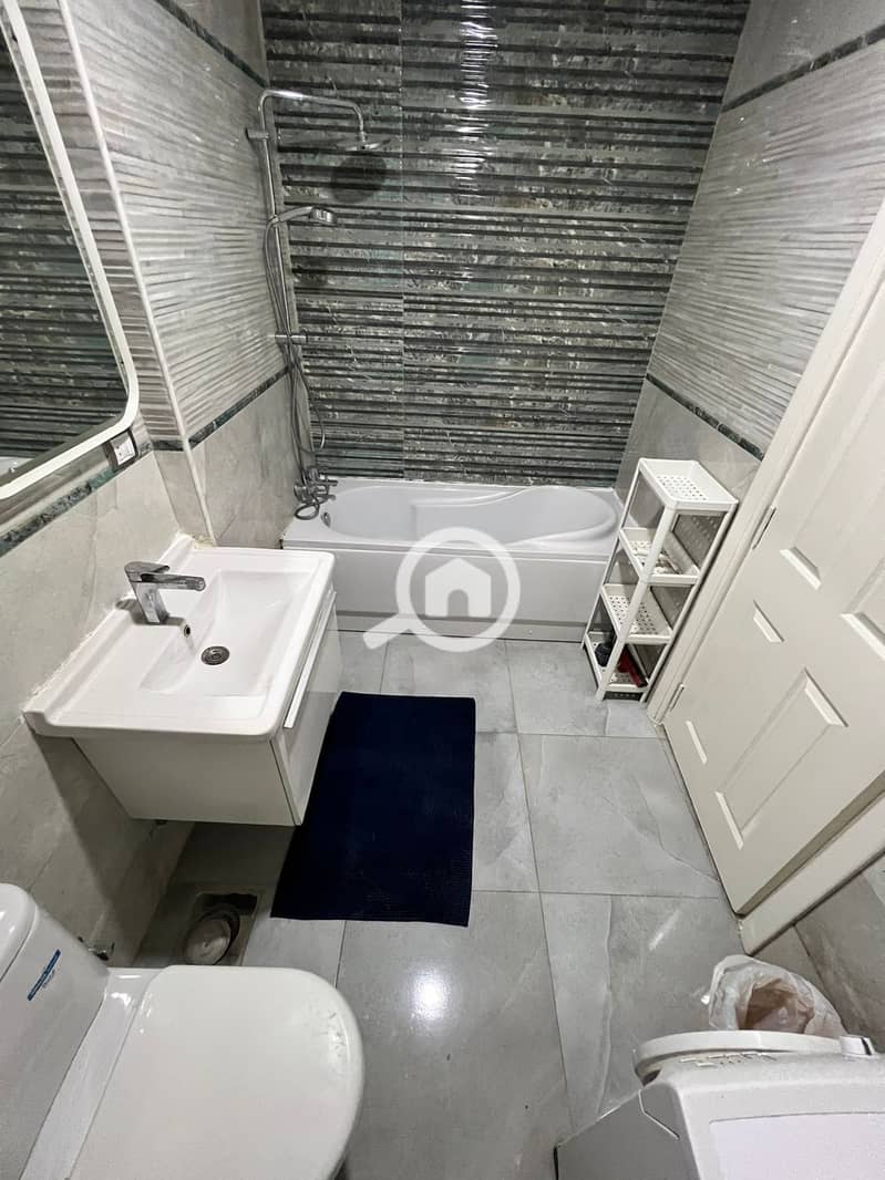 10 ff0077d6-9c80-4b6f-82ba-1d8df4866ef8. jpeg