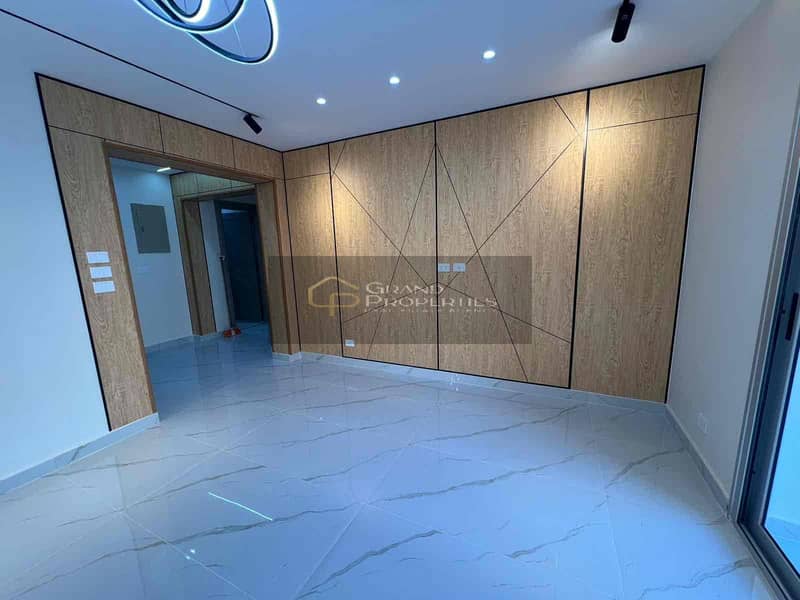 5 698d2f41-0995-4ed4-b48f-c4ea4b21b8fd. jpg