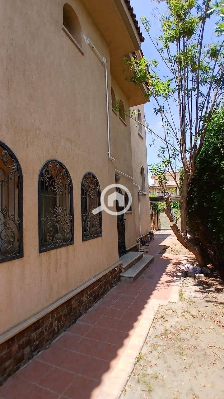 4 03c4b334-9740-47b6-8d90-8c4faa591b28. jpg