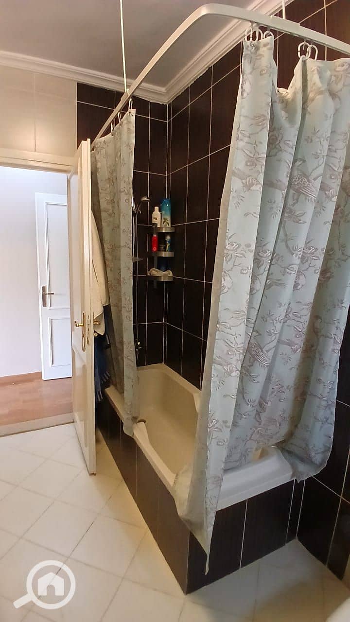 12 17410b17-bc96-4854-848d-e13df5594783. jpg