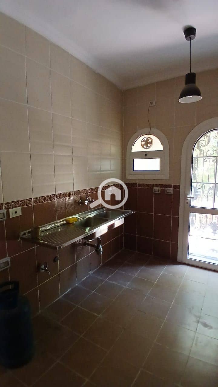 14 c47a1fd2-f11b-486e-aa0b-01b15d7f1bc7. jpg