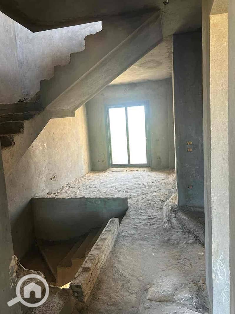 3 b03fe3b5-3900-4fbd-9409-e5e8c10b72a5. jpg