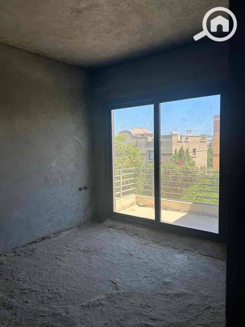 7 05a128c0-08af-4e29-8424-82c5be960760. jpg