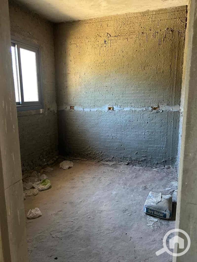 10 6d9151a8-503e-44e8-b7a0-91ddefac1bd8. jpg