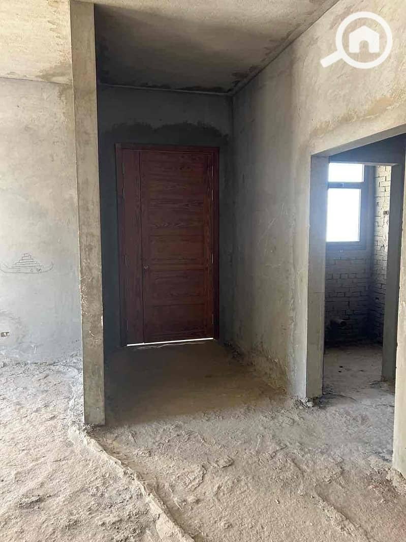 12 bd39ad7f-b795-461d-aebe-66ae7bc4b5f8. jpg