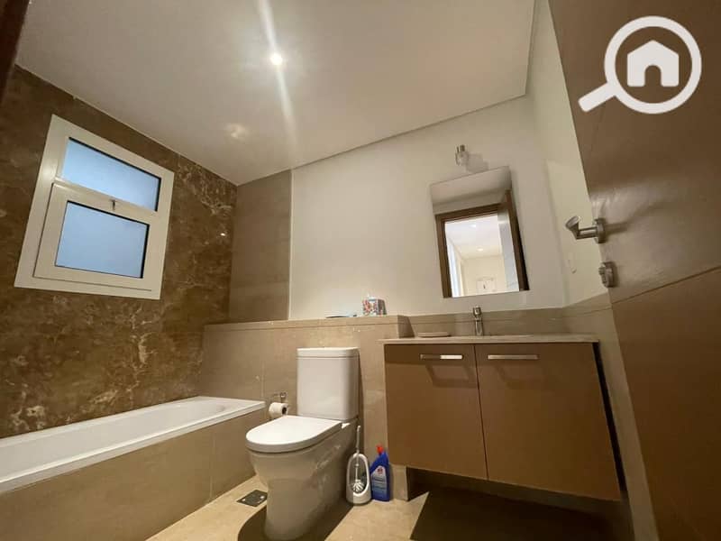 7 7f4d6bc2-33c4-4cfc-9266-c7c3703ddd07. jpeg