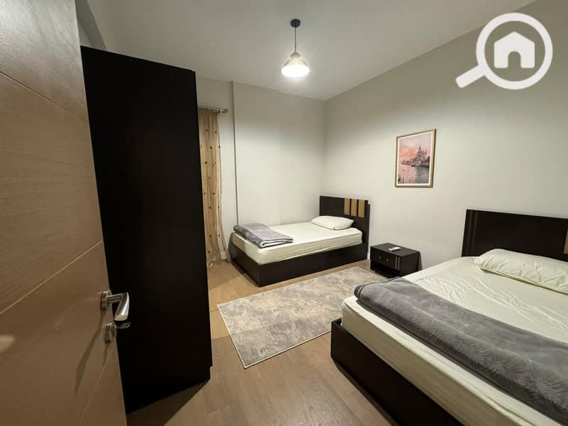 10 8ab327bd-47be-4213-aed0-91877f87cf2d. jpeg