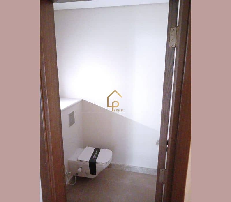 5 WhatsApp Image 2025-12-17 at 6.19. 11 PM. jpg