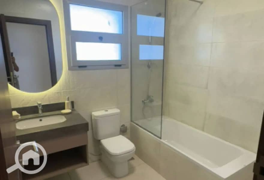 4 8112317-9574do. jpg