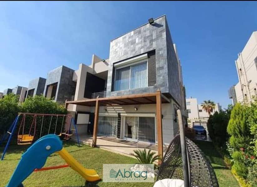 10 e85396b6-7f3e-4fdf-8a5f-17f35127f2c3. jpg