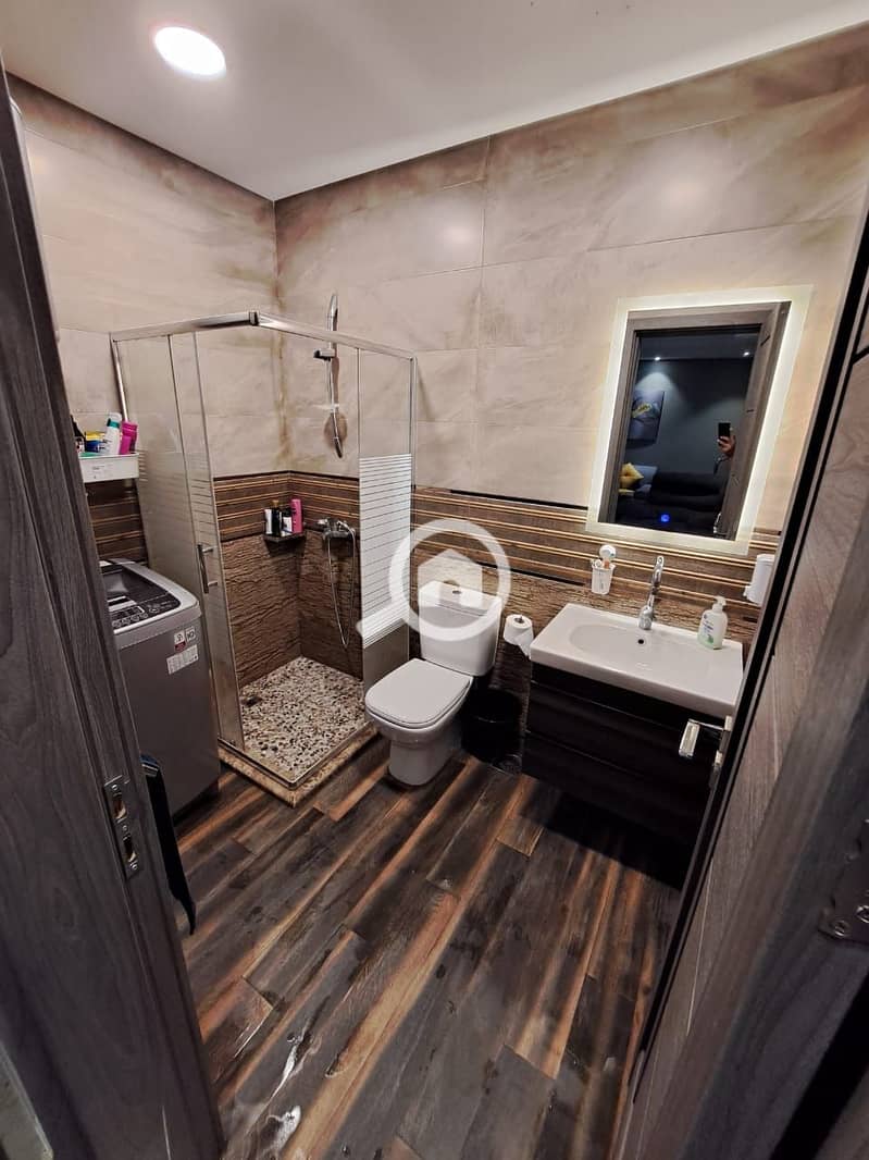 2 0fc72861-466b-41f1-8525-6e0346006d05. jpg