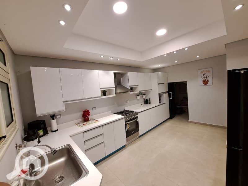 15 db2824c1-bd27-47c1-9d39-d47637ba2898. jpg