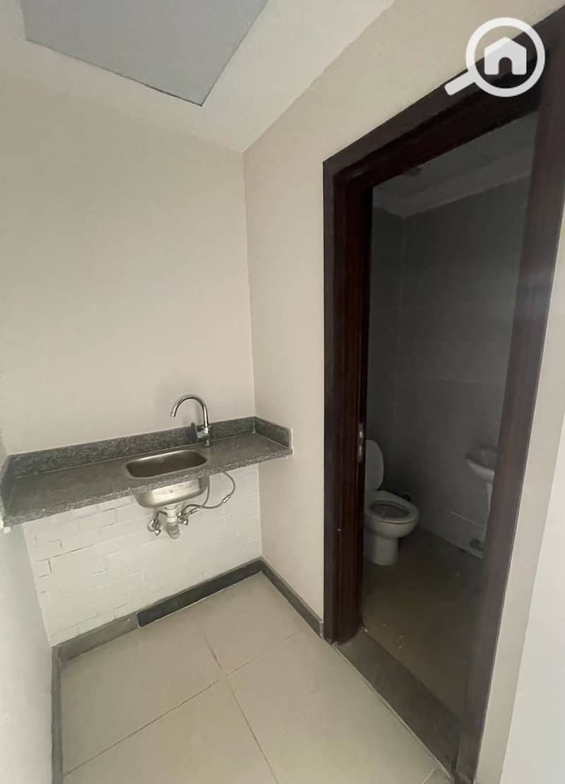 4 WhatsApp Image 2024-10-27 at 11.26. 37_bf8517fe. jpg