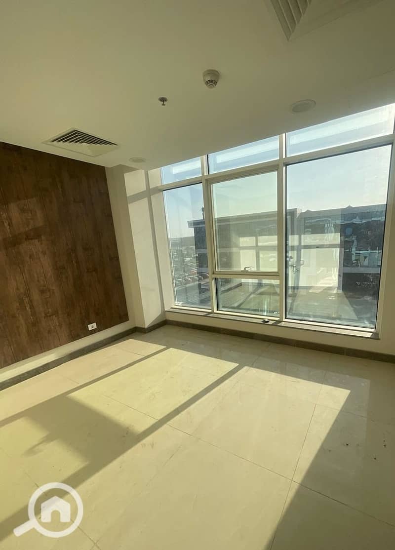 6 WhatsApp Image 2024-10-27 at 11.26. 37_e9067335. jpg