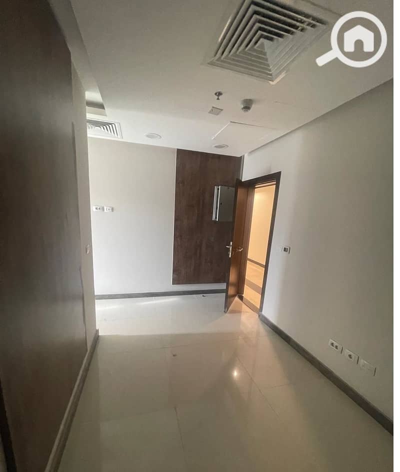 9 WhatsApp Image 2024-10-27 at 11.26. 37_cf20c09a. jpg