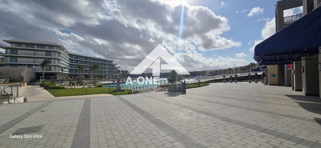 4 de87edc8-a57e-430d-98a8-995e2804e743. jpg