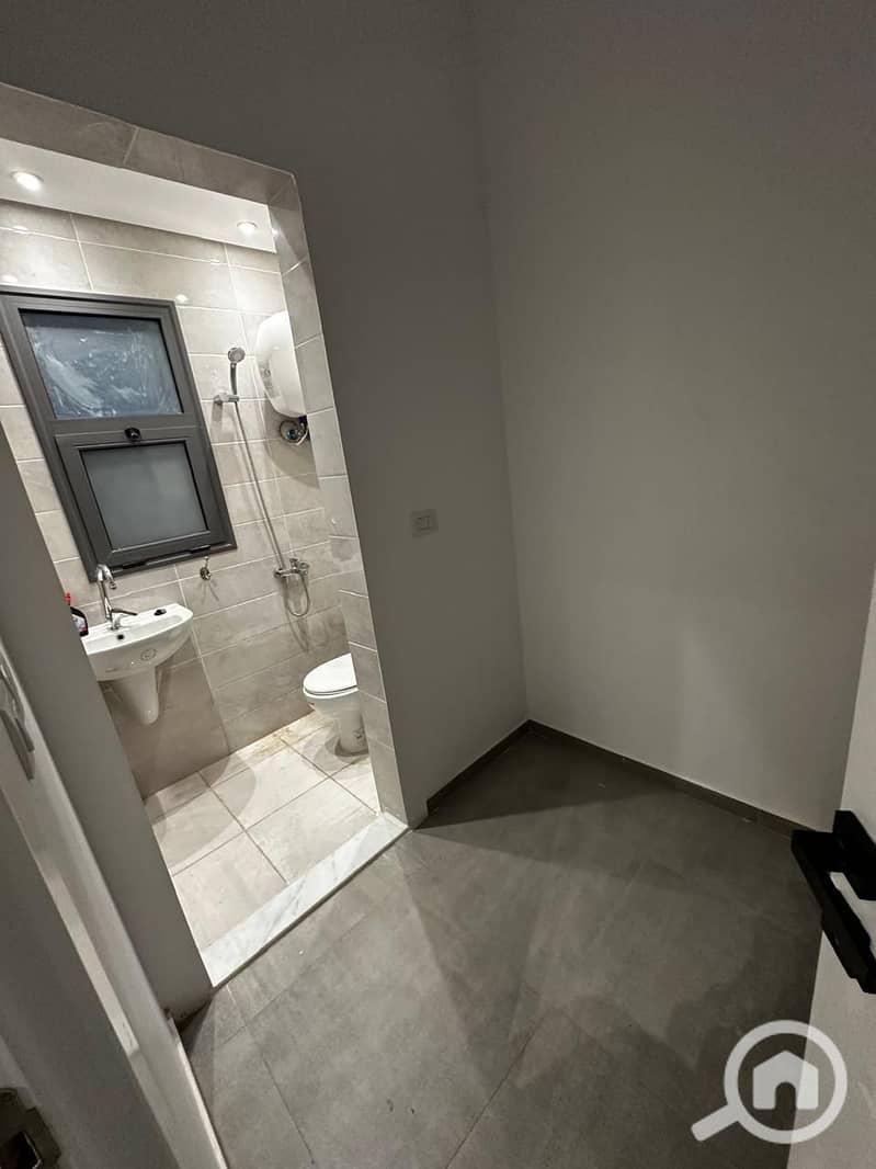 6 WhatsApp Image 2026-01-11 at 2.42. 28 PM (1). jpeg