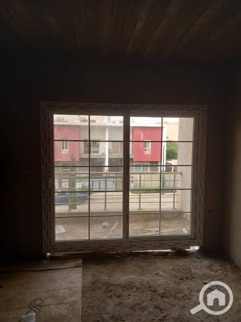 3 97d47384-49c3-43e3-8cd4-bc0e7e0d3b70. jpeg