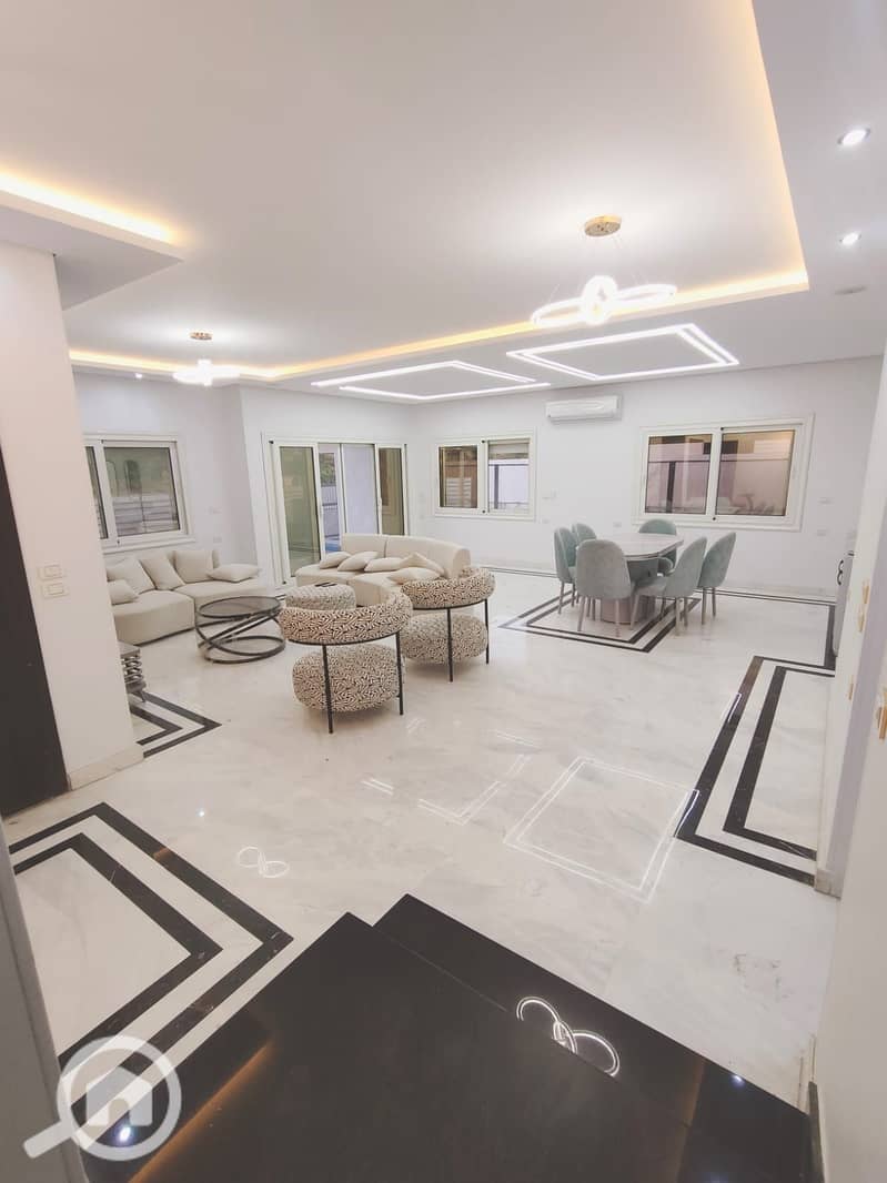 12 83db83f2-dff1-4acb-8b16-6d802fd73543. jpeg