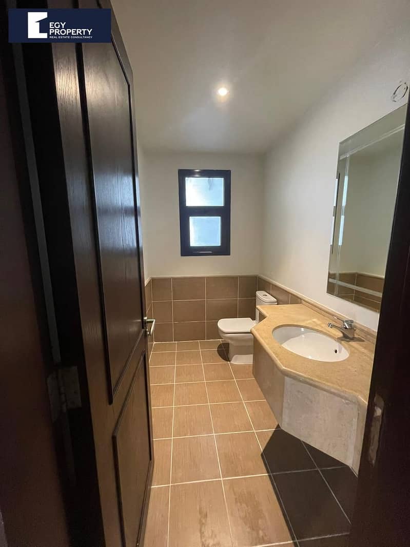 8 _files_WhatsApp Image 2025-11-24 at 16.36. 54_ef2b6261 (1). jpg