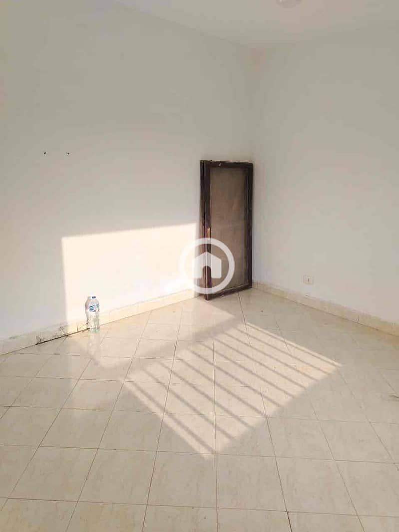 10 ee0be9f0-fa3d-4899-806b-56067ea17e1a. jpg