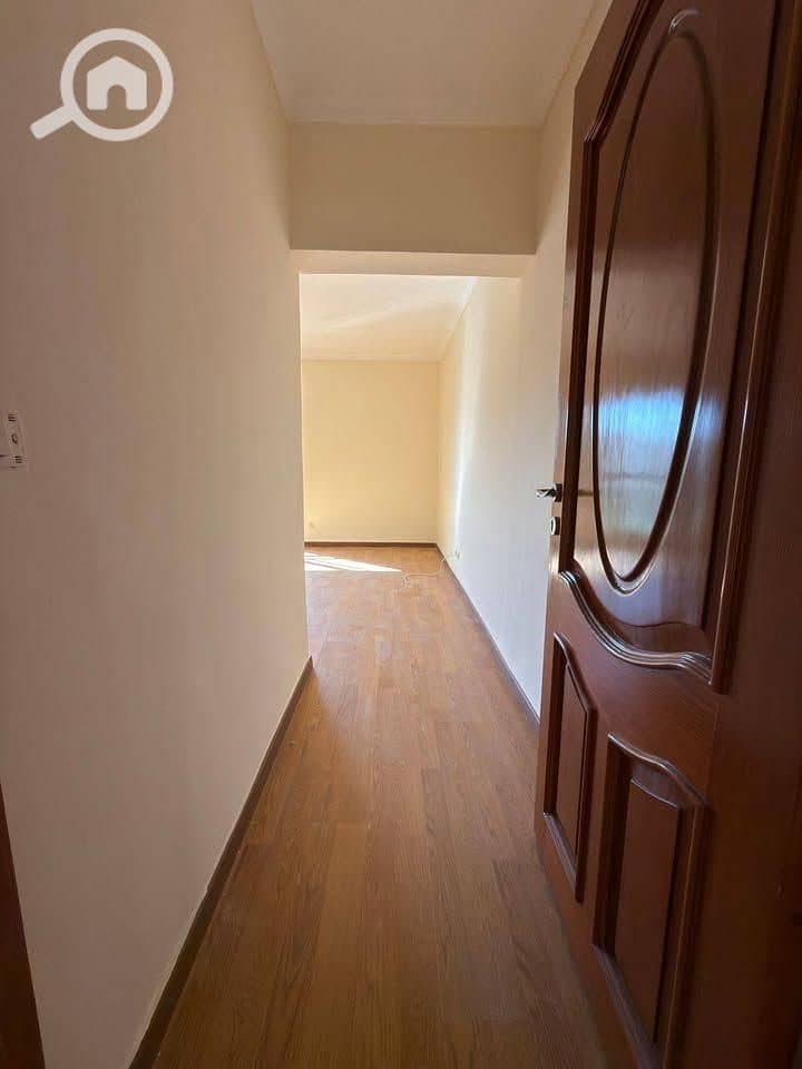 6 64a3db03-d33e-467b-b626-f4a677b69ca0. jpg