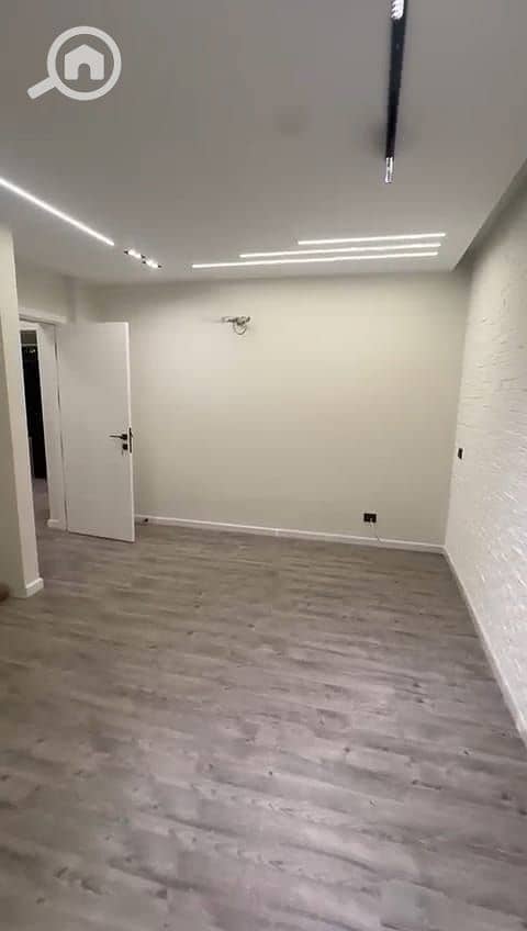 4 0c1f37ce-c2be-493a-93f1-4deed293b5d4. jpeg