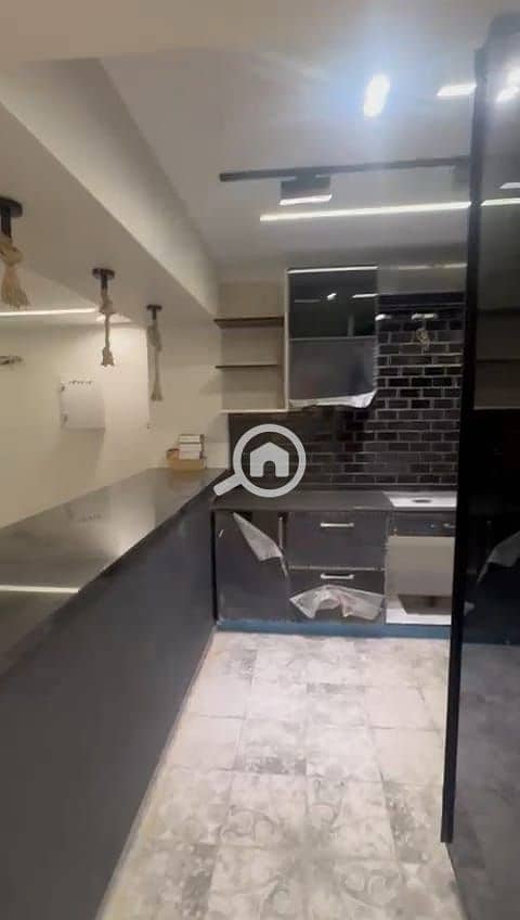 7 196e24ee-a05b-48a4-b07c-0c2b24ca7972. jpeg