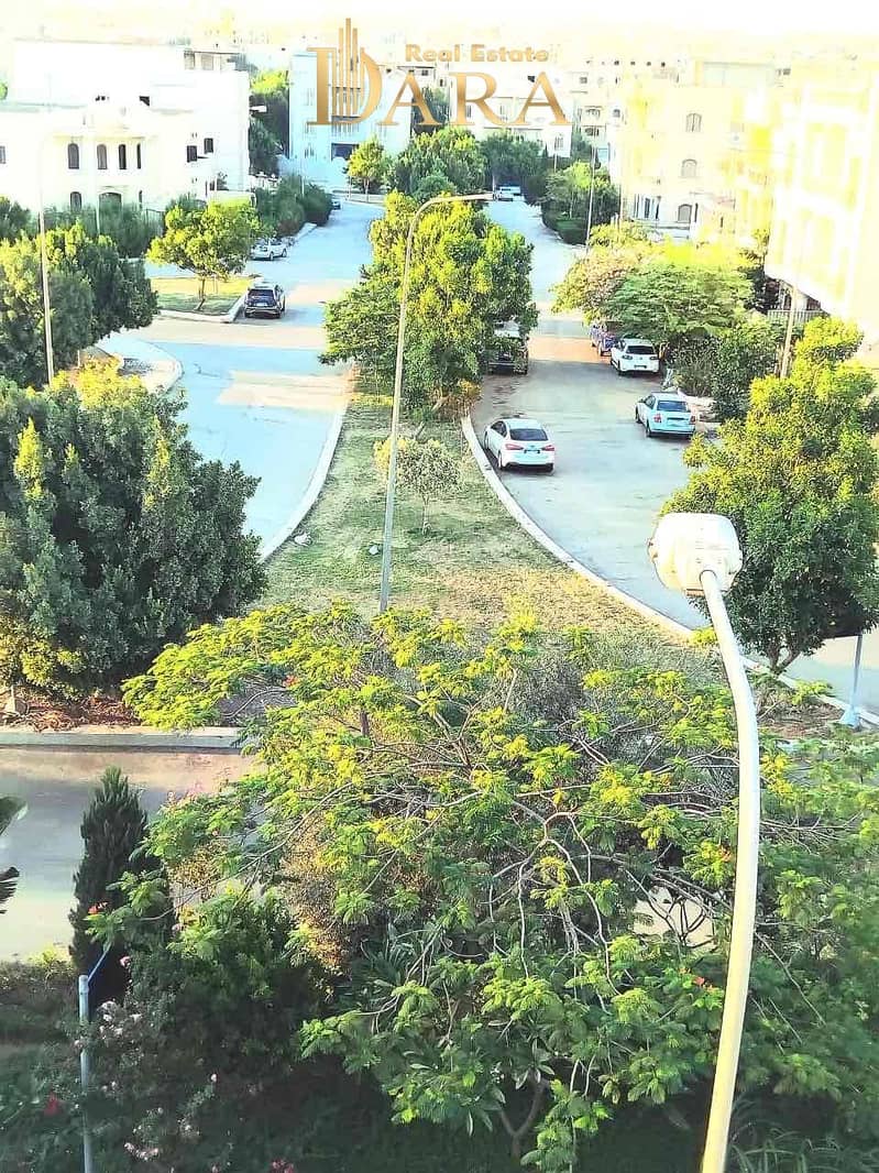 6 57122e30-7b9f-47a9-897a-8b5bbf37e55f. jpg