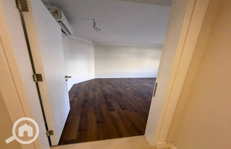 4 449b4f58-84be-456b-b06d-21f5159b4ae5_1400x900. jpg