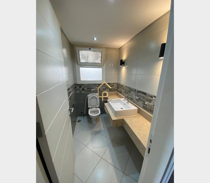 7 WhatsApp Image 2026-01-06 at 1.49. 36 PM (2). jpg