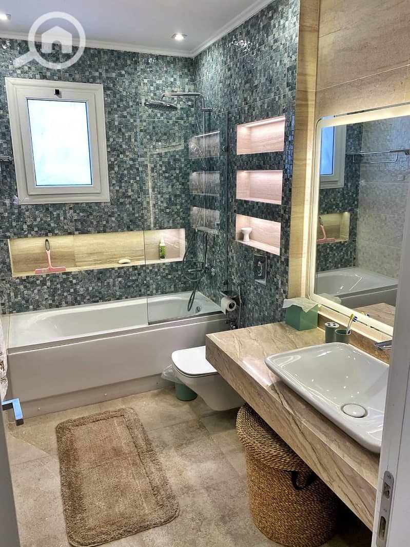 4 WhatsApp Image 2025-12-25 at 18.07. 45 (1). jpeg