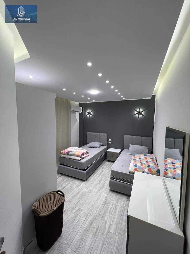 7 0b42f04f-70b0-41b0-b3a3-70811570f02d. jpg