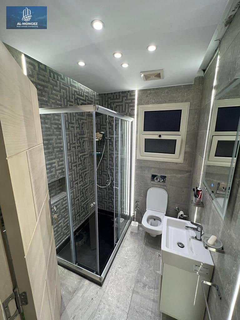 8 021f7988-5cf6-4f54-9c02-2c1ea0f189ed. jpg