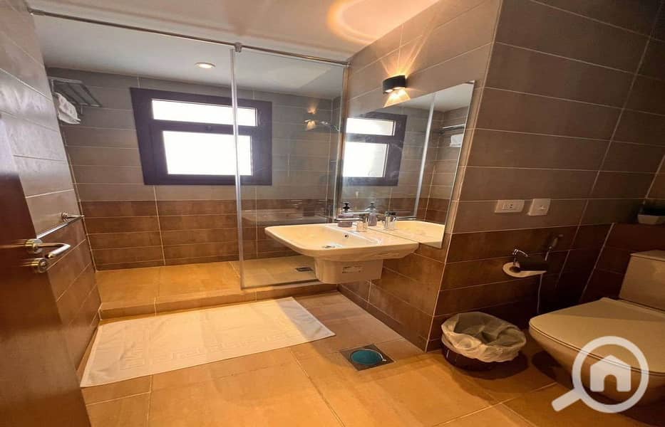 6 WhatsApp Image 2025-11-10 at 2.41. 08 AM_1400x900. jpg