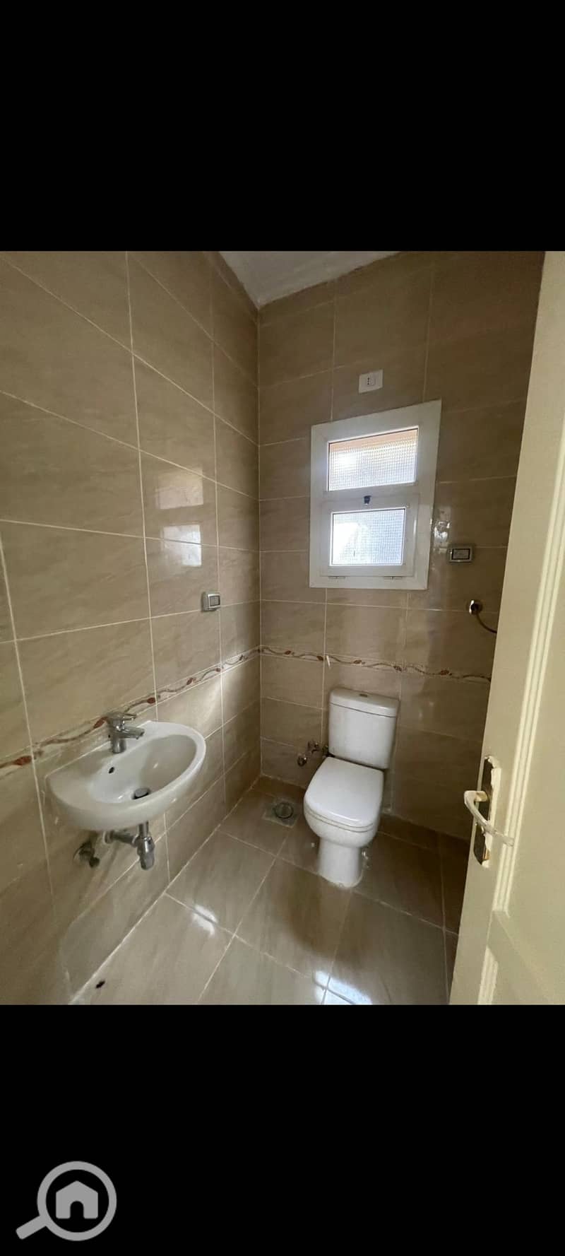 11 Screenshot_٢٠٢٦-٠١-١١-١٧-٢٤-٣٨-٧٥٢_com. whatsapp. jpg