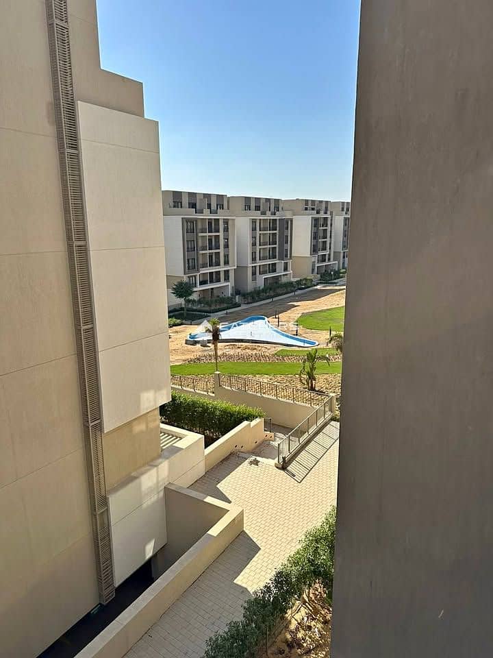 8 589429943_25237112469230726_3489876489803757998_n. jpg