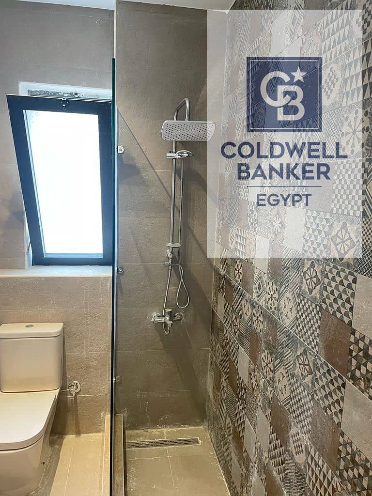 12 b8292711-9488-442c-8e22-8e86e529d38a. jpg